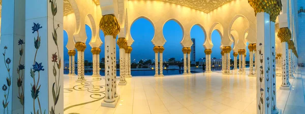 Şeyh Zayed Ulu Cami Abu Dabi, BAE