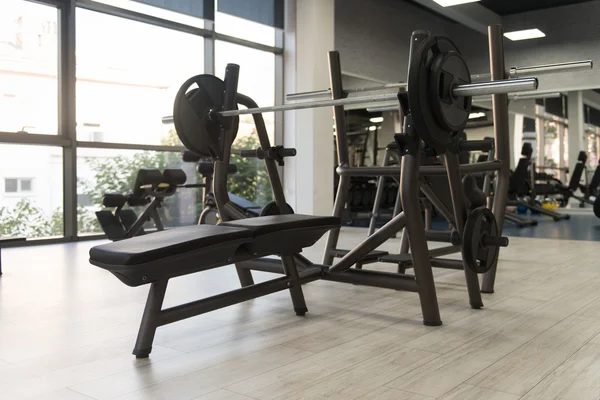 Exercise Machines In A Modern Gym — Stock Photo, Image