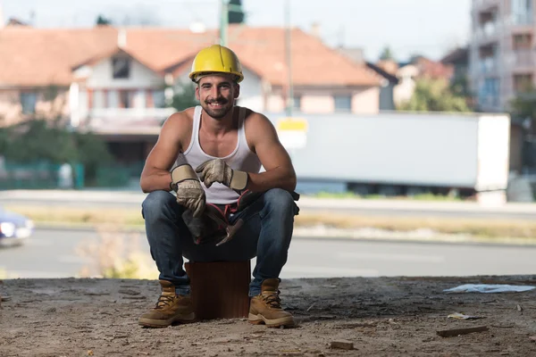 Tired Builder Resting On Brick — Stock Photo, Image