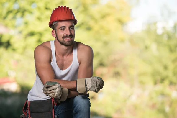 Construction Worker Taking A Break On The Job — Stock Photo, Image