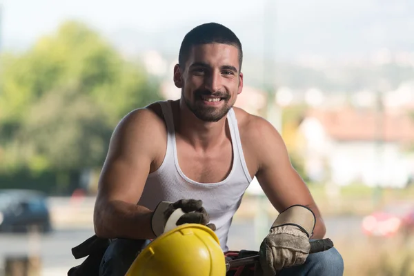 Tired Builder Resting On Brick — Stock Photo, Image