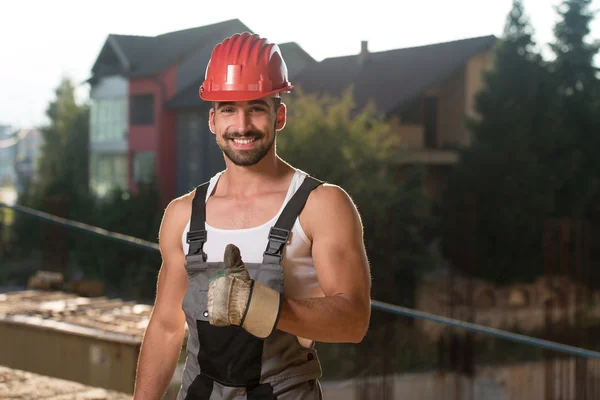 Happy Caucasian Construction Worker Giving Thumb Up — Stock Photo, Image