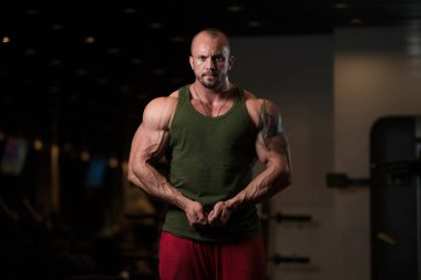 kasların esneme vücut geliştirmeci