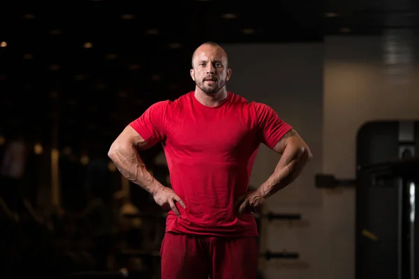 Bodybuilder Flexing Muscles — Stock Photo, Image