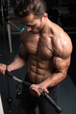 pazı egzersiz vücut geliştirmeci