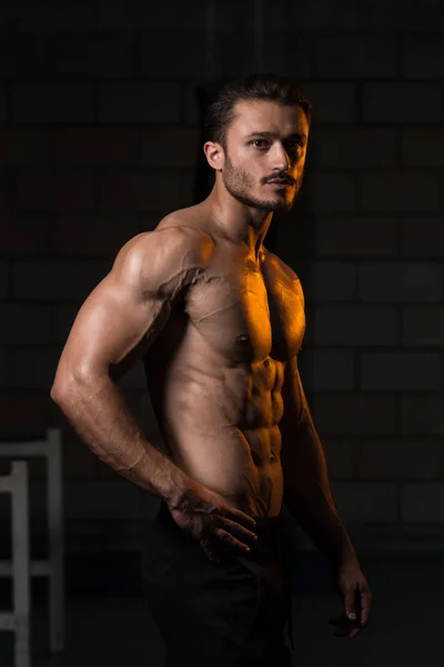 Portrait Of A Physically Fit Muscular Young Man — Stock Photo, Image