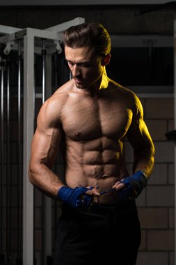 tekme boksör hazırlanıyor