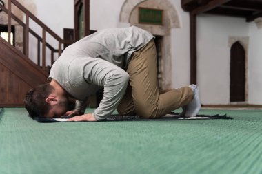 dua ederken Camii