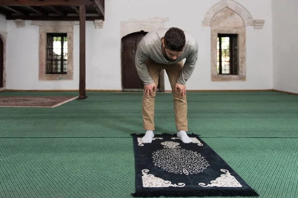 Mütevazı Müslüman dua — Stok fotoğraf