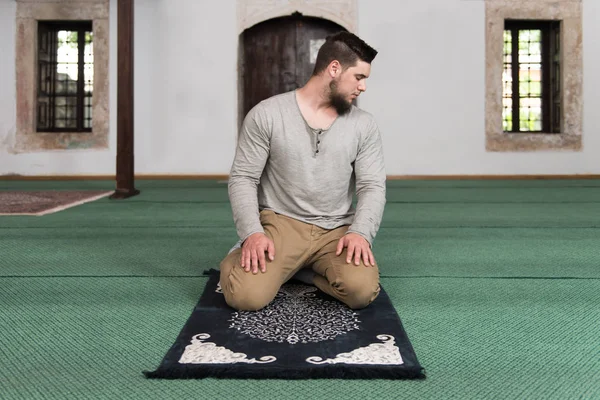 Prière à la mosquée — Photo