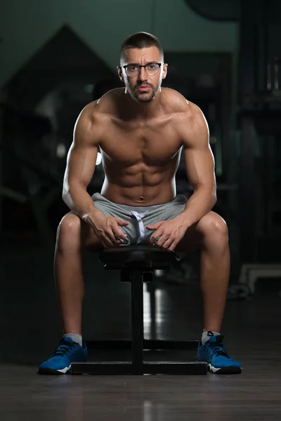 Tired Muscle Athlete Wearing Eyeglasses — Stock Photo, Image