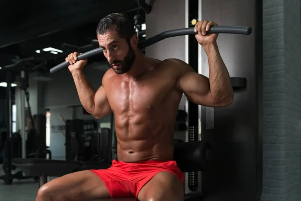 Muscular Man Doing Heavy Weight Exercise For Back — Stock Photo, Image