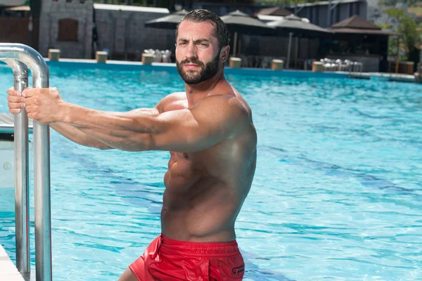 Portrait Of A Man In Swimming Pool — Stock Photo, Image