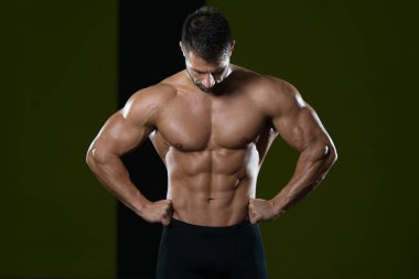 Adam gösteren karın kas