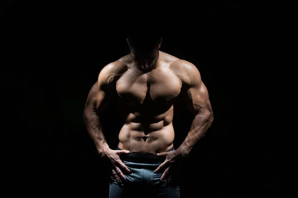 Serious Bodybuilder Standing In The Gym — Stock Photo, Image