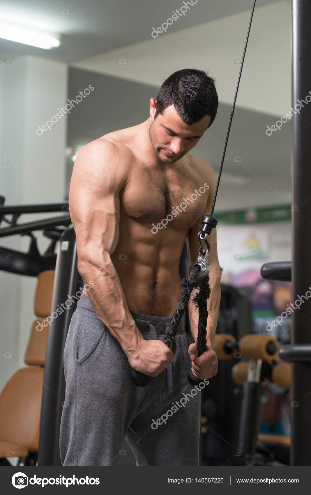 Triceps üzerinde alıştırmalar - ne için Triceps üzerinde alıştırmalar - ne için
