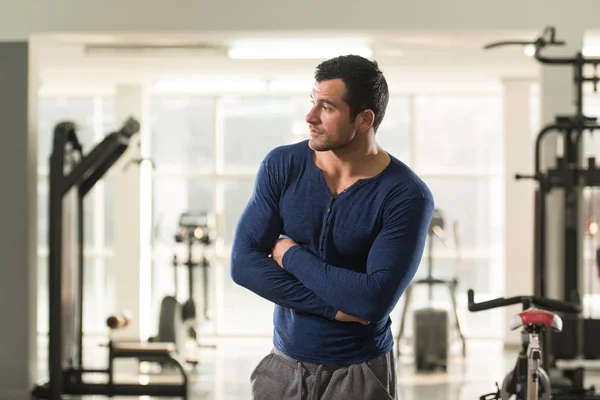 Portrait of Muscle Man in Blue T-shirt — Stock Photo, Image