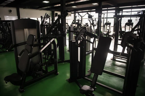 Attrezzature Macchine Presso Moderno Palestra Fitness Center — Foto Stock