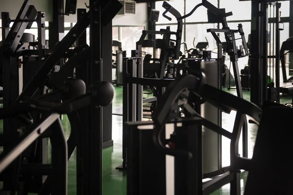 Σύγχρονο Γυμναστήριο Γυμναστήριο Γυμναστήριο Εξοπλισμό Και Μηχανήματα — Φωτογραφία Αρχείου
