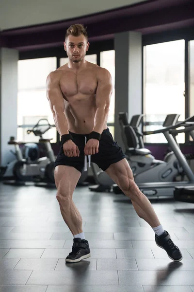 Portrait Of A Physically Fit Young Man — Stock Photo, Image