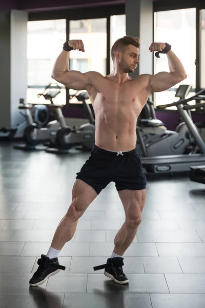 sağlıklı, genç bir adam portresi