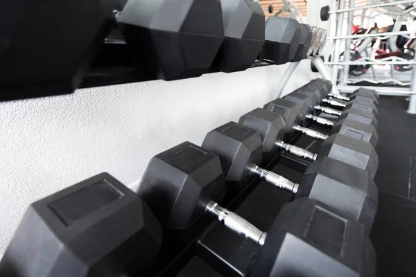 Centro Moderno Aptidão Sala Ginástica Com Equipamentos Máquinas — Fotografia de Stock