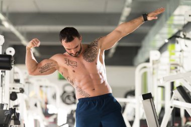 Sağlıklı bir insan altı paketi ile