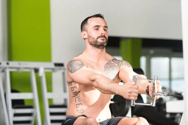 Athlete Doing Heavy Weight Exercise For Back — Stock Photo, Image