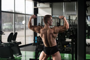 Rüya vücut içinde jimnastik salonu