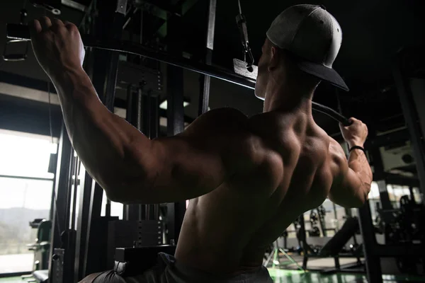 Young Man Doing Heavy Weight Exercise For Back — Stock Photo, Image