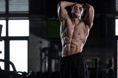 Sağlıklı bir insan altı paketi ile