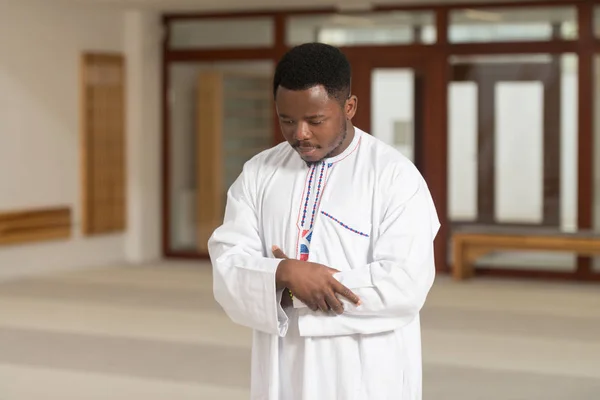 African Muslim Praying In Mosque — Stock Photo, Image