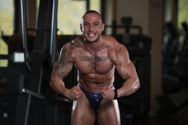 Spor salonunda güçlü duran