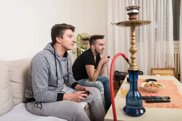 Best Friends Playing Video Games — Stock Photo, Image