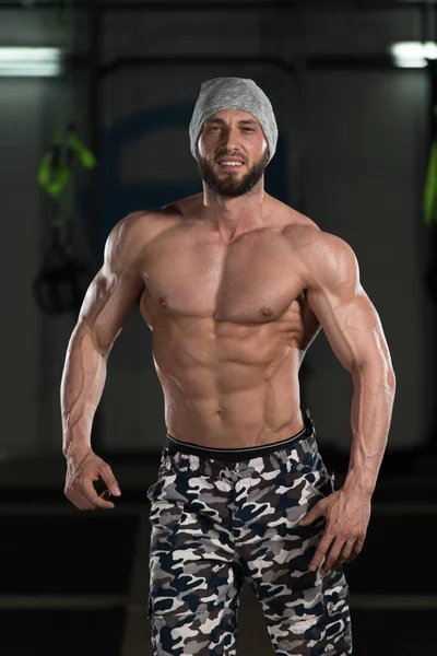 Muscular halterofilista mostrando sua frente Abdómen Abdominal — Fotografia de Stock