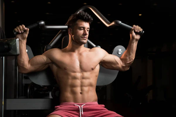 Muscular Man Doing Heavy Weight Exercise For Back — Stock Photo, Image