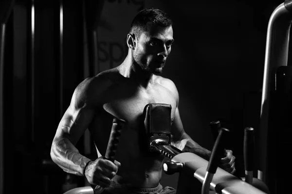 Muscular Man Doing Heavy Weight Exercise For Back — Stock Photo, Image