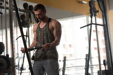 pazı egzersiz vücut geliştirmeci