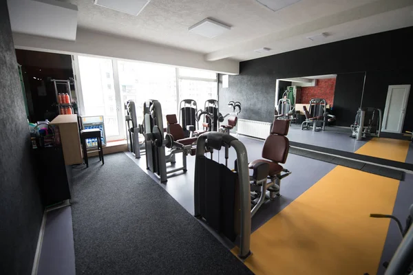 Modern Gym Room Fitness Center Equipment Machines — Stock Photo, Image