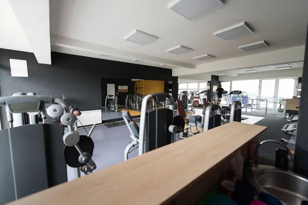 Attrezzature Macchine Presso Moderno Palestra Fitness Center — Foto Stock