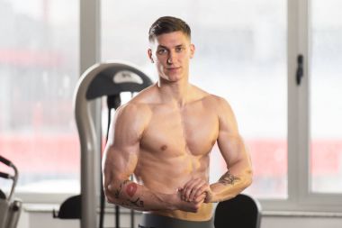 kasların esneme vücut geliştirmeci