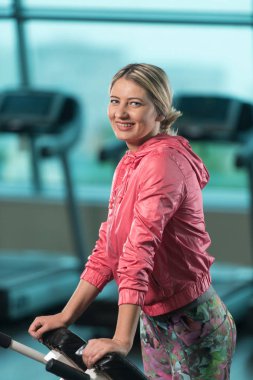 Roma sandalyeye geri egzersiz