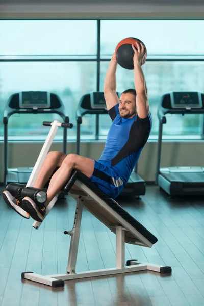 Exercise For Abdominal With Ball On Adjustable Bench — Stock Photo, Image