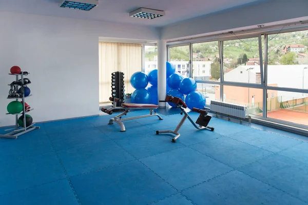 Modern Gym Room Fitness Center Equipment Machines — Stock Photo, Image