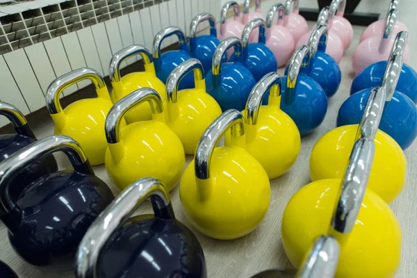 Βραστήρας Bell Kettlebells Στο Πάτωμα — Φωτογραφία Αρχείου