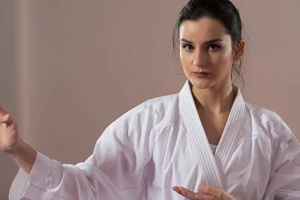 Taekwondo lutador especialista com postura de luta — Fotografia de Stock