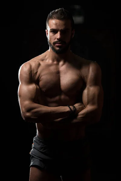 一个身体健康的肌肉模型的肖像 — 图库照片