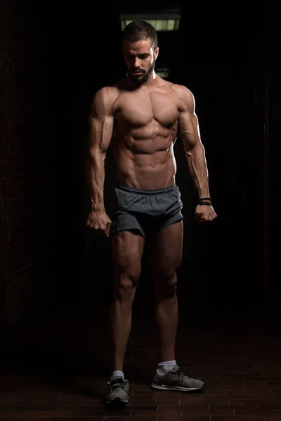 Model Standing Strong In Gym — Stock Photo, Image