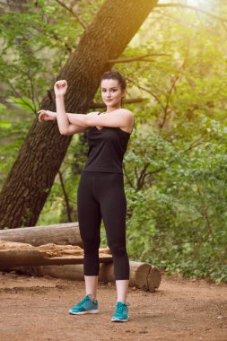 Şehir Parkı bacak germe kadın Runner