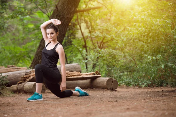 Şehir Parkı bacak germe kadın Runner